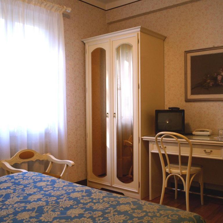 Du Parc Otel Lake Maggiore Oda fotoğraf